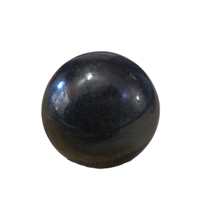 Nuummite - Sphere - 6cm - 426 gr
